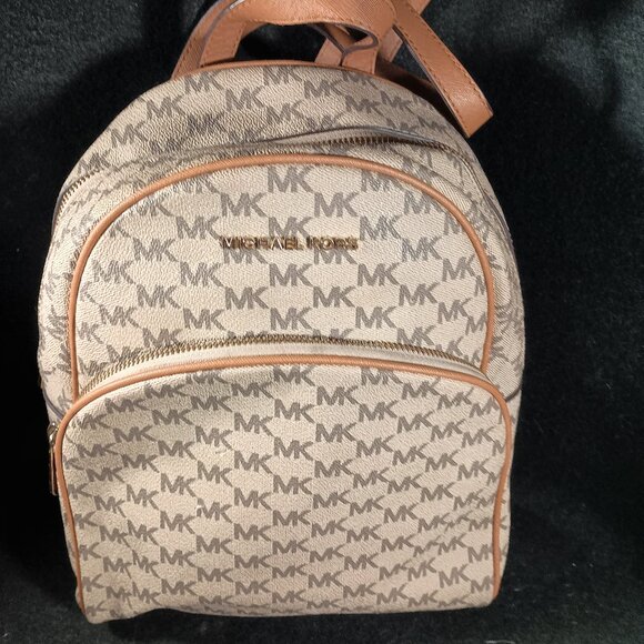 Michael Kors logo backpack - Picture 1 of 5